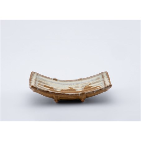 Curved Boat-Shaped Plate